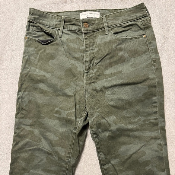 Social Standard by Sanctuary High Rise Skinny Jeans - Picture 2 of 2